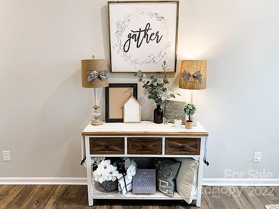 5th image of 134 Gray Willow St #309