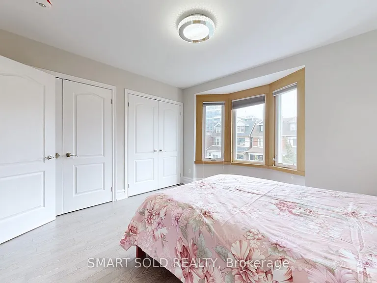 1040 Ossington Ave #MAIN FLR 2ND FLR — Photo 20