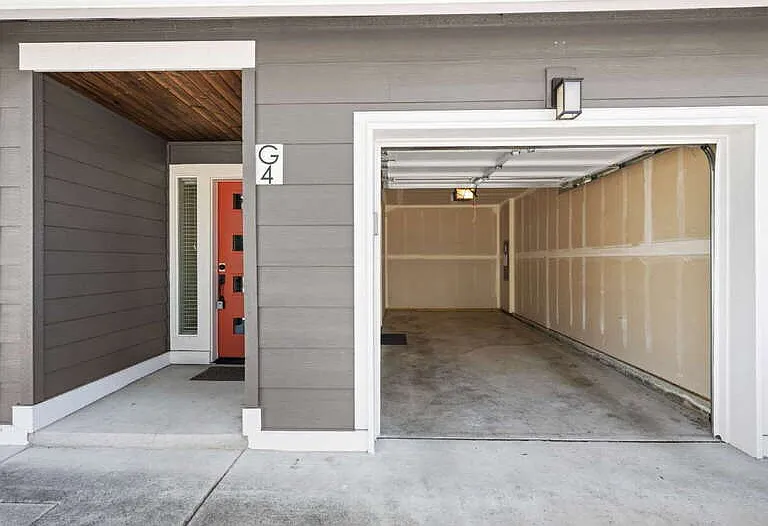 13717 Admiralty Way #G4 — Photo 35
