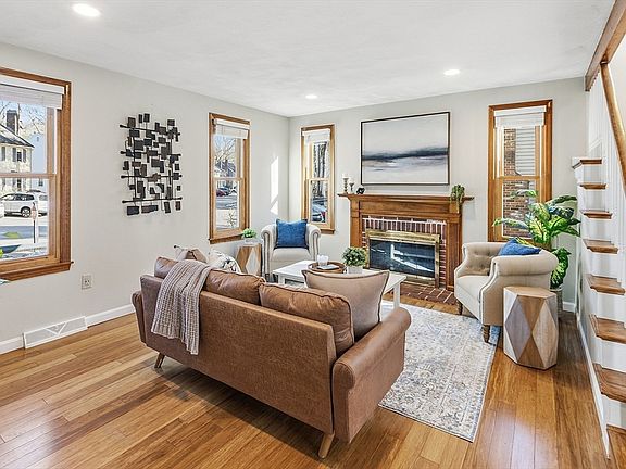 5th image of 610 Wellman Ave #610