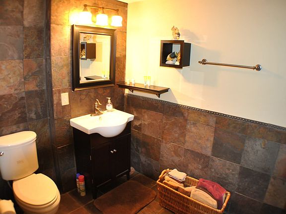 4th image of 8600 Ridgewood Ave #3112