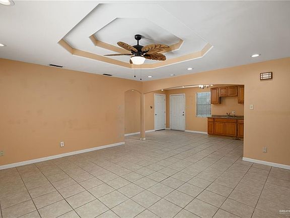 2nd image of 107 Mesquite Dr