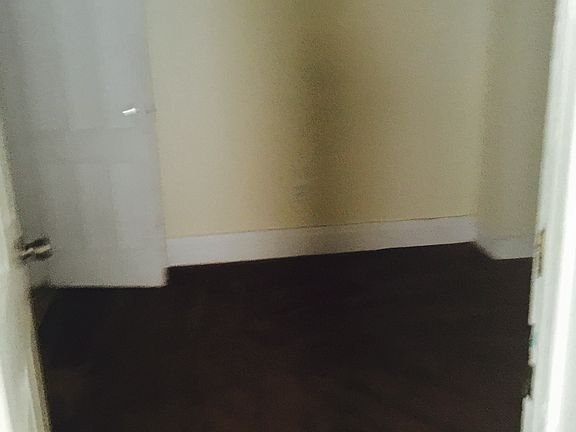 3rd image of 30 Hart St