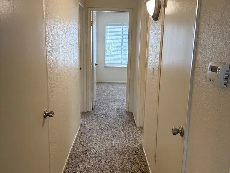 Merit Manor Apartments — Photo 51