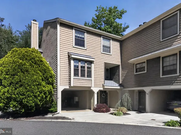 119 Kings Croft, Cherry Hill, NJ 08034