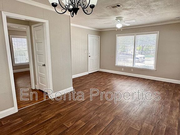 5th image of 3009 Honeysuckle Ave