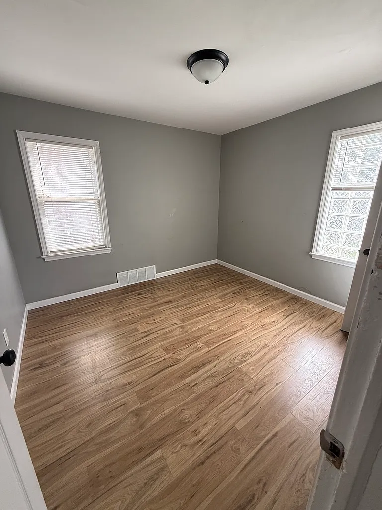 3 bed, 771 sqft, $1,250 — Photo 4