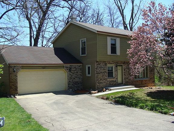 2nd image of 1N711 N Neltnor Blvd