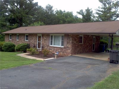 3835 Crosland Rd, Winston Salem, NC, 27106