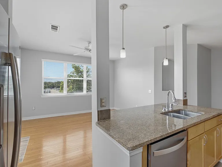 3000 Vanderbilt Pl #445 — Photo 18