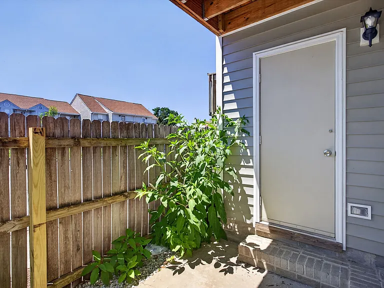 3528 Dublin Ct — Photo 19
