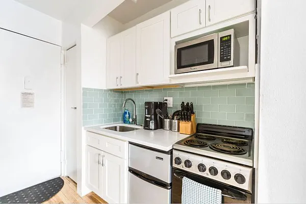 Rented by (Legacy) Tri Hill Realty Group LLC | media 4