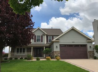 1821 Waverly Ln, Algonquin, IL 60102