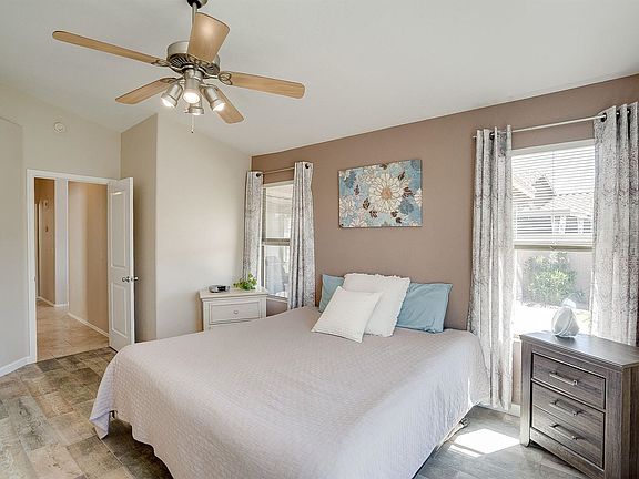4th image of 4719 E Summerhaven Dr