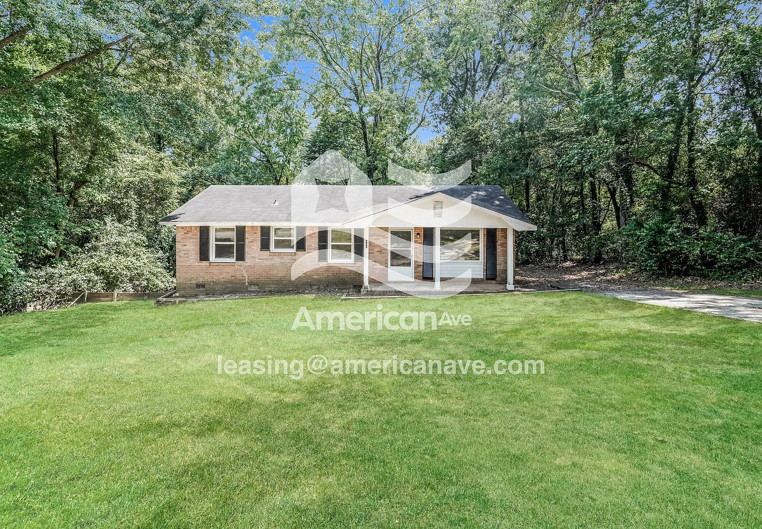 3 bed, 1.5 bath, 1053 sqft, $1,222 — Photo 1