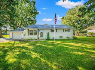 922 Garrison Rd, Ashtabula, OH 44004