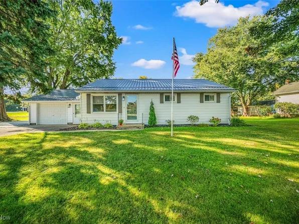 922 Garrison Rd, Ashtabula, OH 44004
