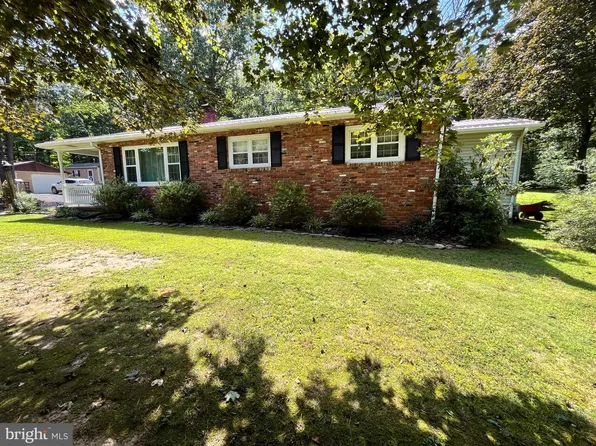 38 Oak Hill Rd, Moorefield, WV 26836