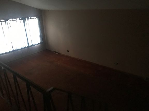 2nd image of 165 S Park Blvd