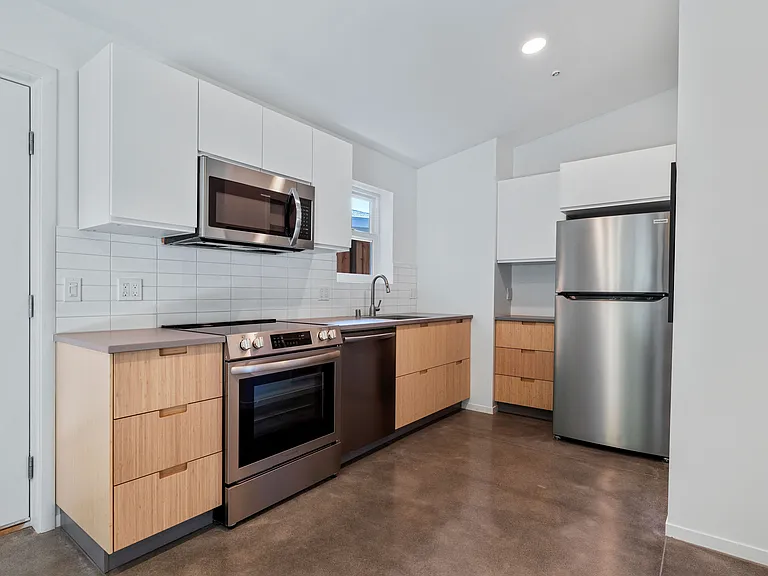 245 Roble Ave #253 — Photo 1