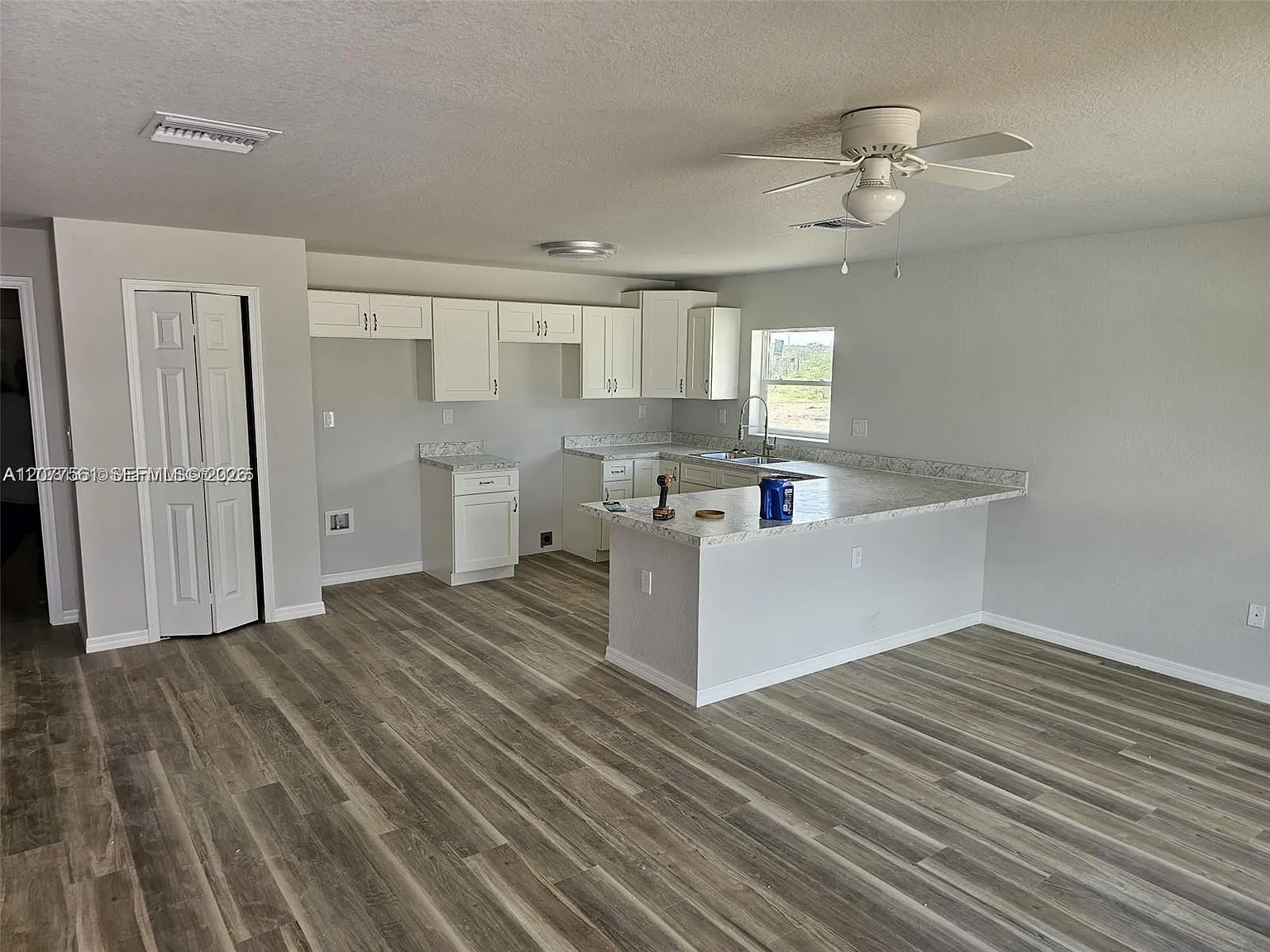 3 bed, 2.0 bath, $1,490 — Photo 3