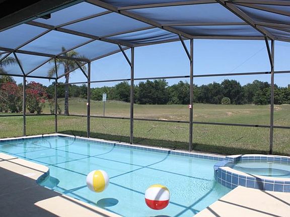 3rd image of 1519 Oak Hill Trl