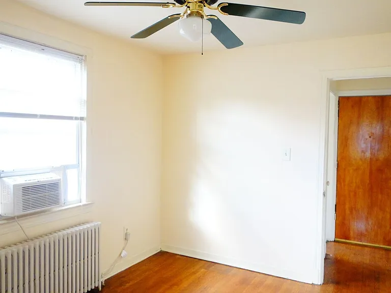 8400 Greenwood Ave — Photo 30