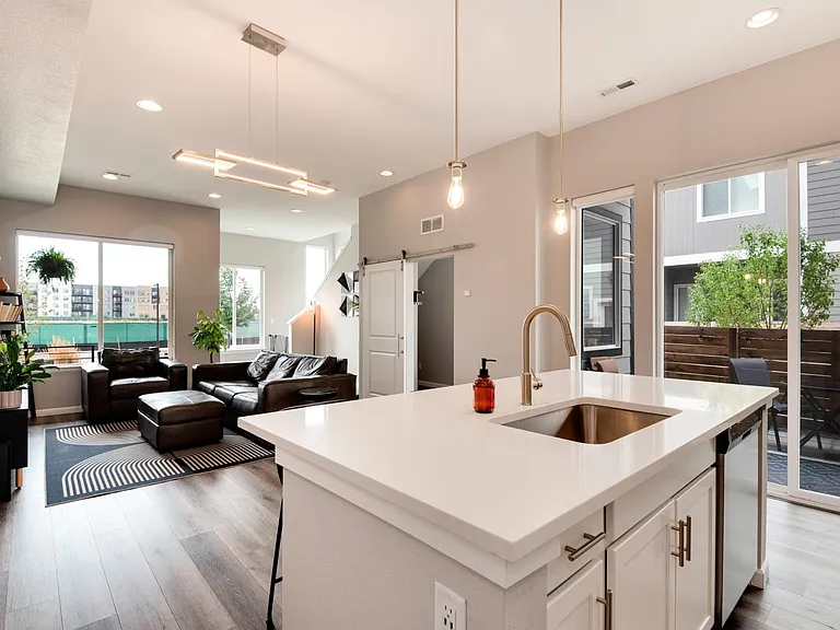 5331 E 63rd Pl — Photo 14