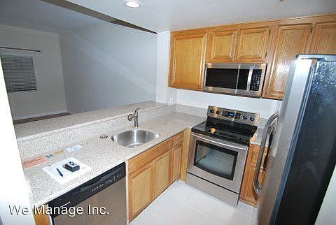 3rd image of 730 W 4th St Unit 113
