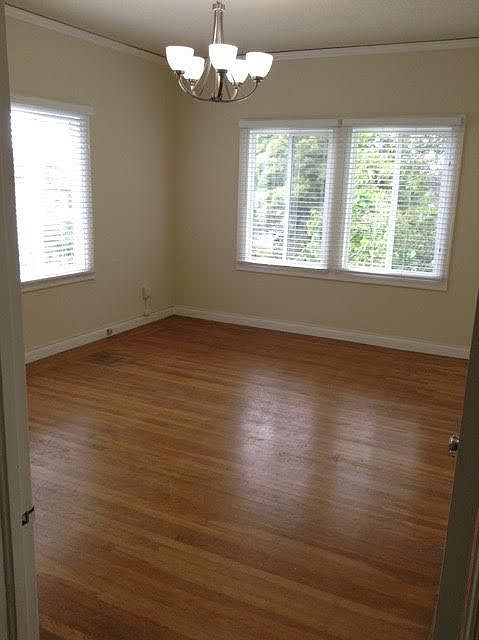 2nd image of 1021 Warfield Ave APT 3