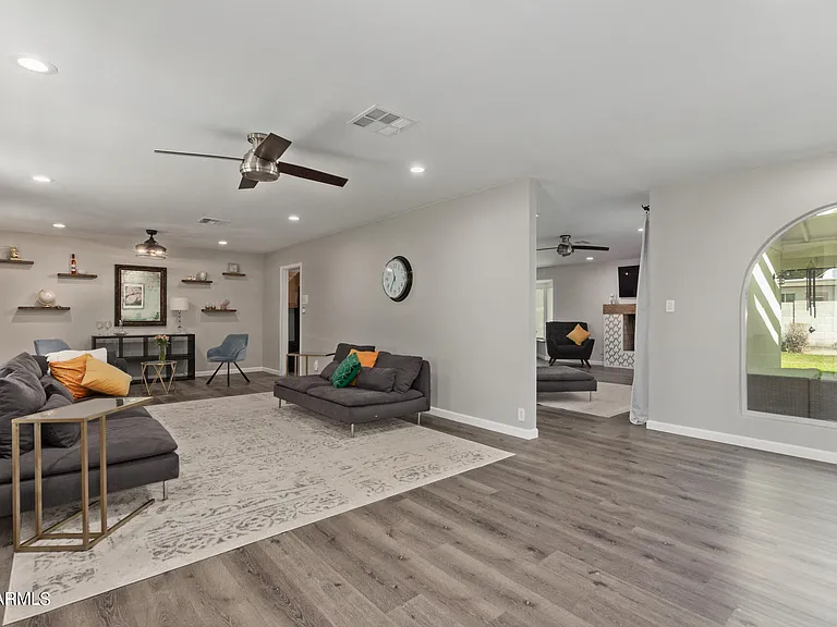 4912 E Friess Dr — Photo 5