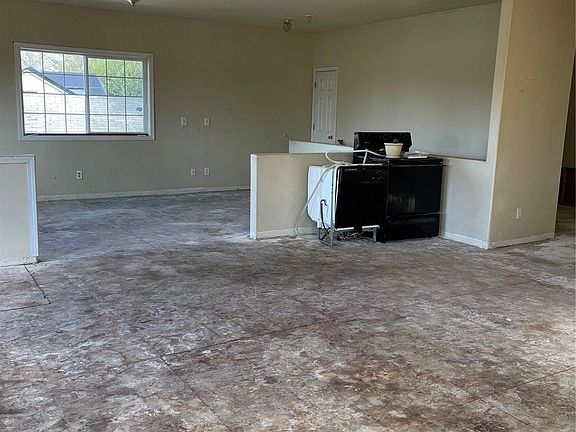5th image of 5411 Wapato St