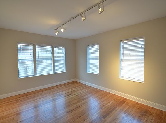 5th image of 2808 S Compton Ave APT 2S