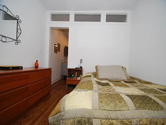 Rented by Buchbinder & Warren | media 17