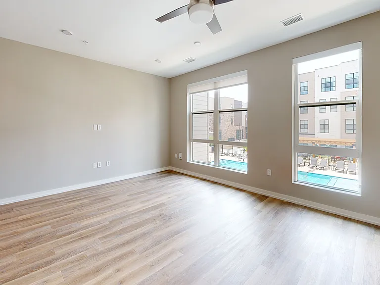 The George Apartments — Photo 53