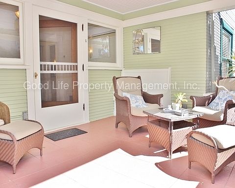 2nd image of 2355 2nd Ave