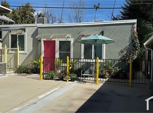 1158 N Lake Ave, Pasadena, CA 91104