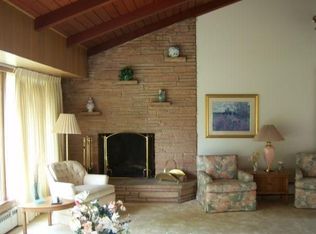 2000 Fairhaven Blvd, Elm Grove, WI 53122