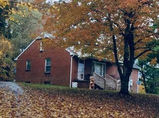 85 Summit Ave, Cowen, WV 26206