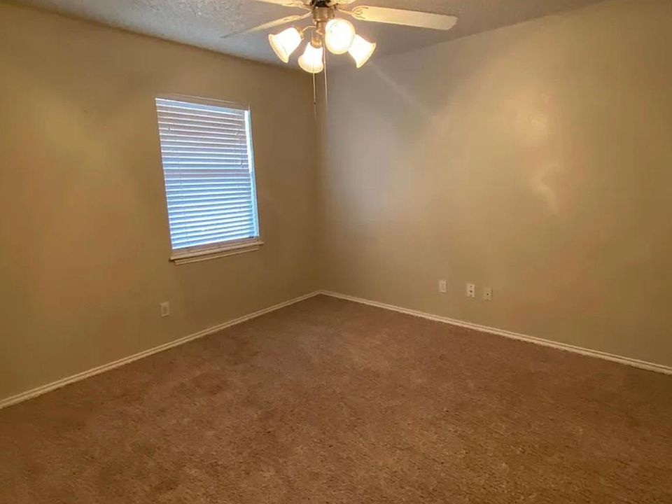 1st image of 4642 Erskine St