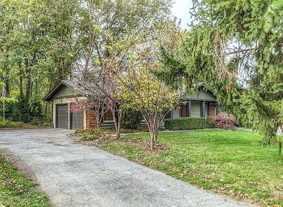 2nd image of 17 Talisman Way Dr