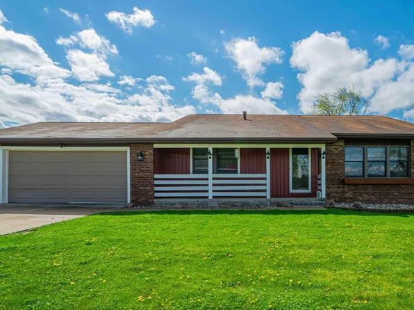 3340 Windy Hill Rd, Crown Point, IN 46307