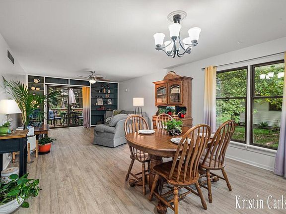 4th image of 2164 Wildfield Dr NE