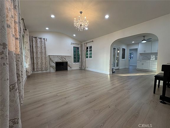 3rd image of 402 Virginia Ave