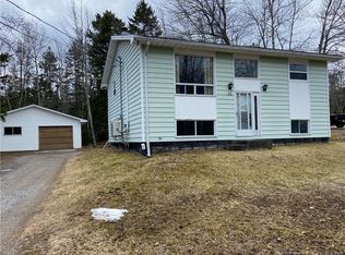 32 Epworth Park Rd, Grand Bay Westfield, NB E5K 1W3