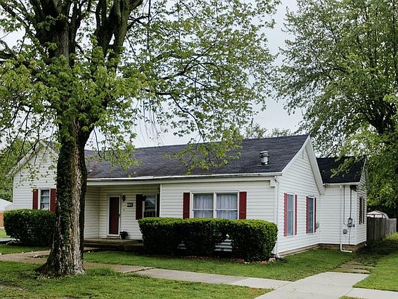 Wonderful Kennard Home. Quiet small town living at it's best!