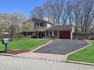 69 Strathmore Village Dr, South Setauket, NY 11720