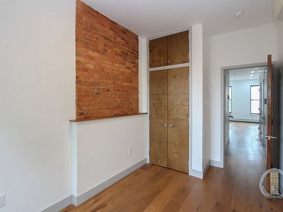 4th image of 483 Greene Ave #3R