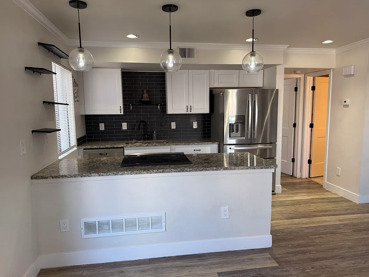 Building Photo - 17074 E Tennessee Dr #103