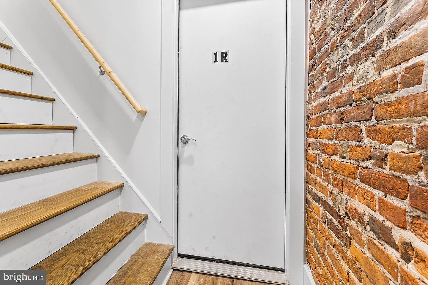 1 bed, 1.0 bath, 1551 sqft, $1,599 — Photo 2